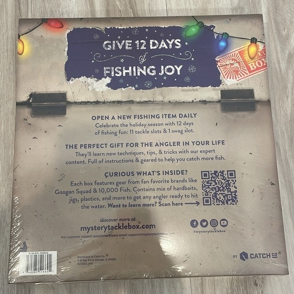 12 Days of Fishmas Advent Calendar - Picture 2 of 2